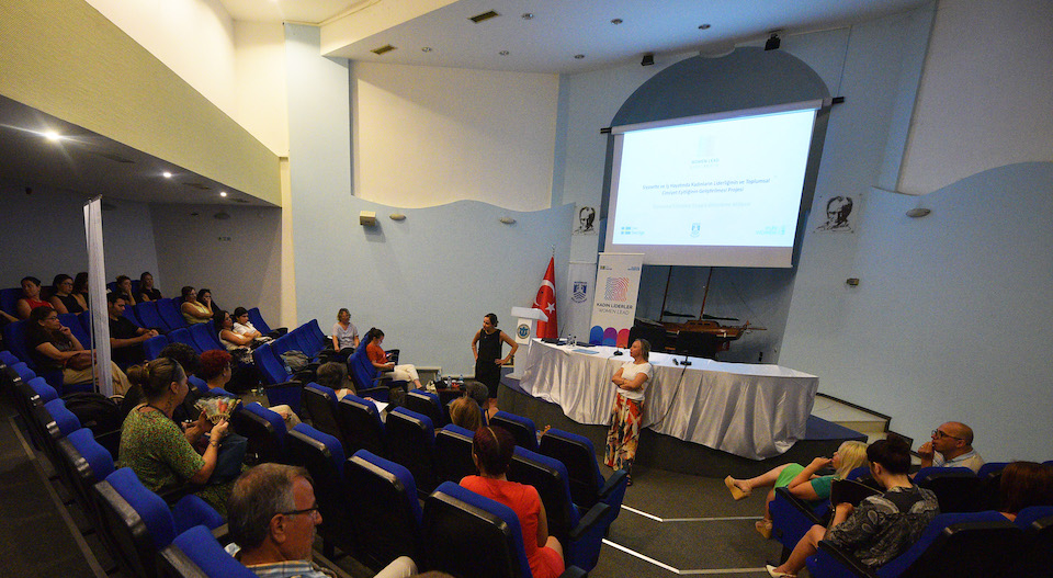 UN Women Türkiye conducted awareness-raising workshops with Bodrum Municipality. Photo: UN Women/Ender Baykuş.