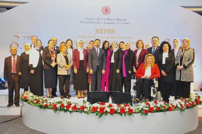 Participants of the symposium organized by the Committee on Equality of Opportunity for Women and Men of the Turkish Parliament. Photo: UN Women