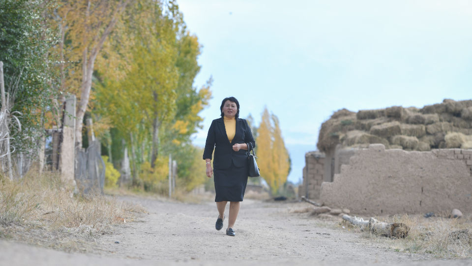 Tursunai Akmatova, local leader from rural Kyrgyzstan. Photo: Alisher Aliev / UN Women