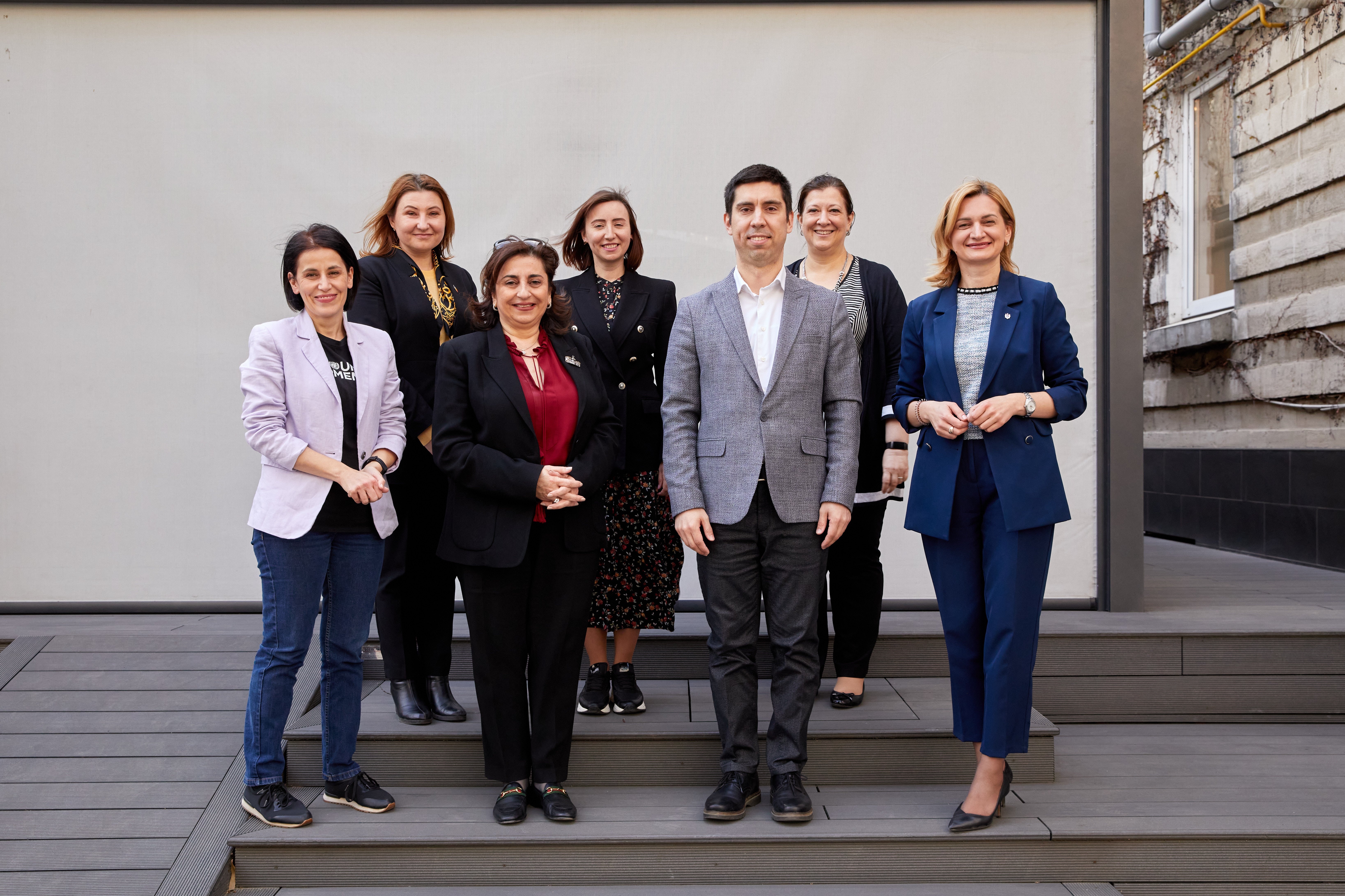 UN Women Executive Director Sima Bahous with Moldovan parliamentarians. Photo: Aurel Obreja / UN Women