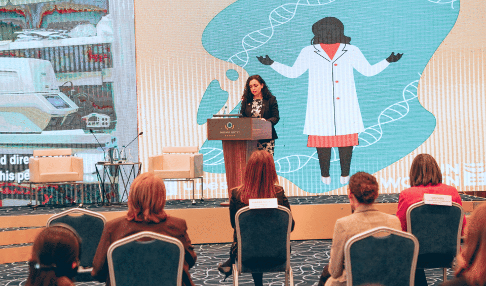 President Osmani opened the event and encouraged the young women participants to believe in their abilities to transform their community and society. Photo: UN Women Kosovo