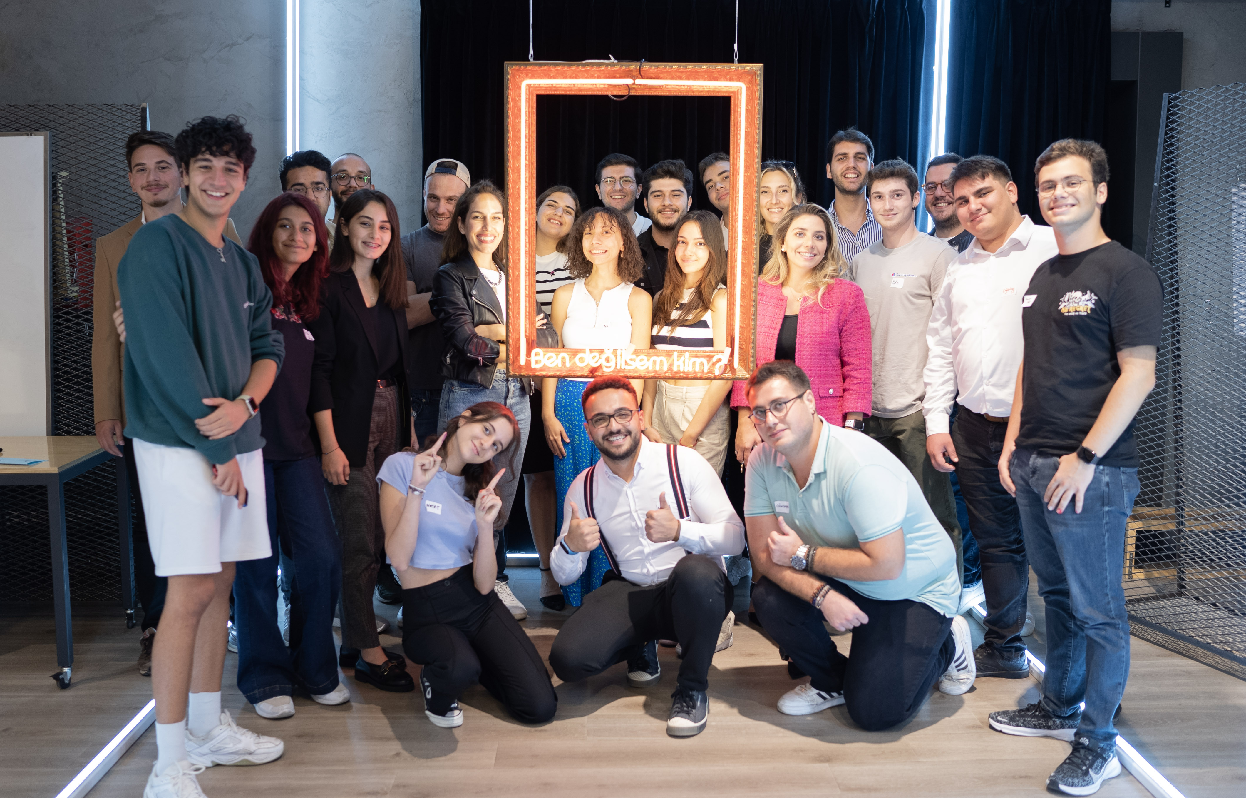 Young people from across Türkiye came together with HeForShe Advocate Kerem Bürsin to celebrate the movement’s 8th birthday in the country. Photo: UN Women/İlkin Eskipehlivan.