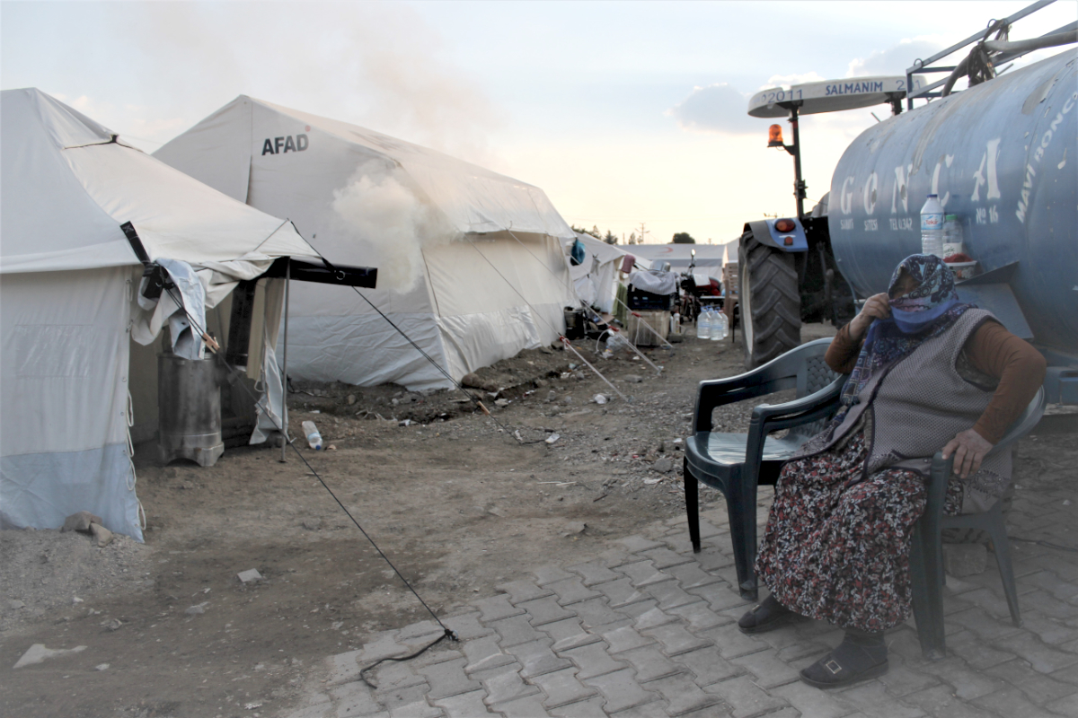 Women and girls in the earthquake zones are living in tents.