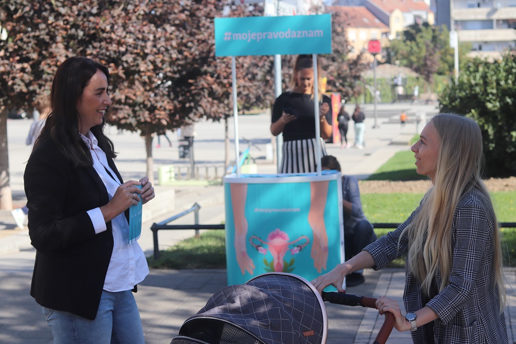 #MyRightToKnow Caravan travelled to six cities across Serbia as part of an awareness-raising campaign on abortion rights, enhancing Serbian women’s knowledge and awareness on the issue. Photo: UN Women