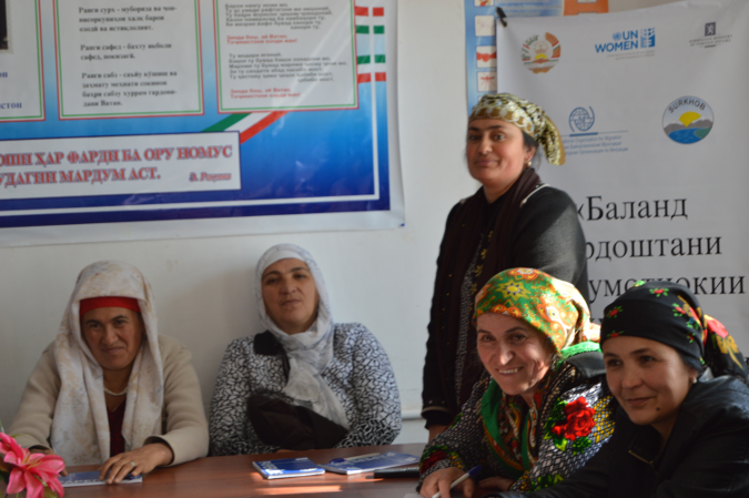 Участие в тренинге по развитию бизнеса Фото: «ООН-женщины» в Таджикистане