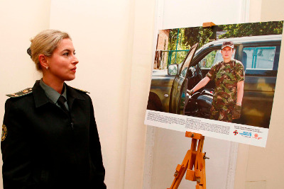 A staff member of the Ministry of Defense at the exhibition