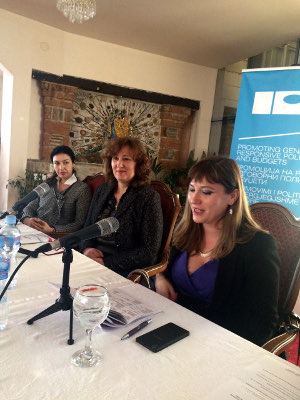 (from left to right) - Violeta Nalevska, GE Coordinator at the Municipality of Bitola, Silvana Angeleska, Chairperson of the Council at the Municipality of Bitola, Marija Risteska, mentor/consultant in the process of development of the strategy Photo: Municipality of Bitola