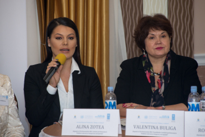 Алина Зотеа (слева), депутат Парламента Молдовы. Фото: Программа ООН «Женщины в политике»/Андрей Бениметчий
