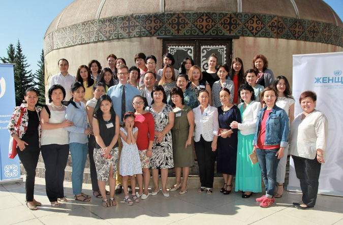Group photo of the participants of the Gender Summer School at Issyk-Kul, Kyrgyzstan. Photo: UN Women Kyrgyzstan