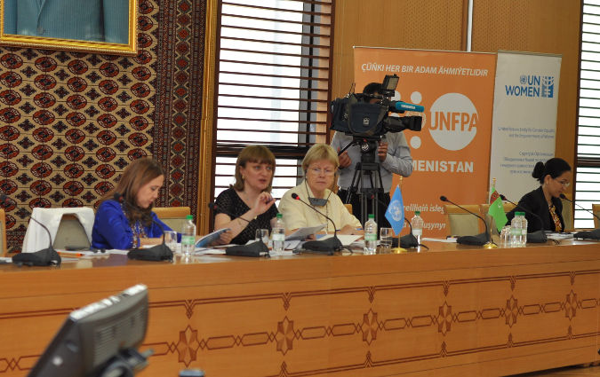Натя Черкезишвили, советник по программам «ООН-женщины», говорит о важности реализации Национального плана действий Туркменистана по обеспечению гендерного равенства.