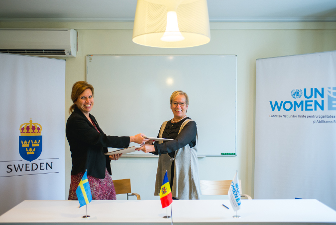UN Women Moldova/Dorin Goian. Ambassador of Sweden in Moldova, Her Excellency Signe Burgstaller (left), and UN Women’s Regional Director for Europe and Central Asia, Ingibjorg Solrun Gisladottir (right) have signed a new cooperation agreement between the the Government of Sweden and UN Women Moldova. 