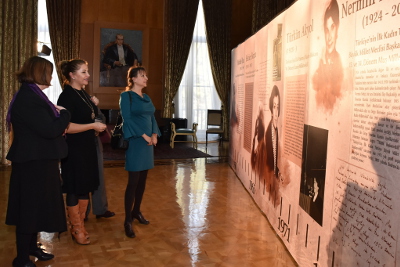 Invitees visiting Women’s Portraits in Turkish Political Histroy exhibition Photo: UN Women