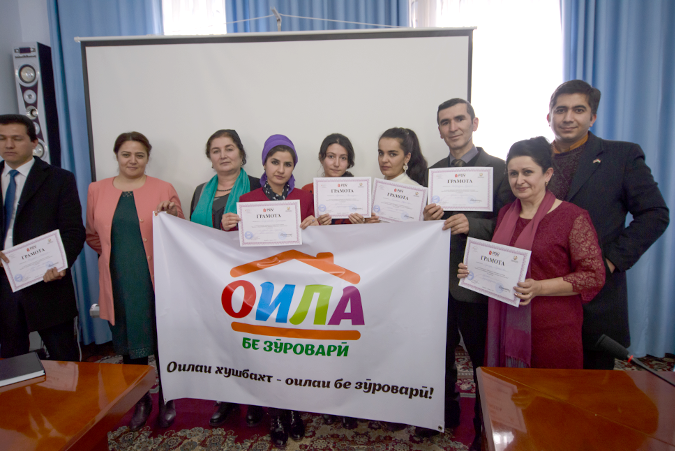 Best Tajikistan journalists reporting on gender issues. Photo: UN Women Tajikistan