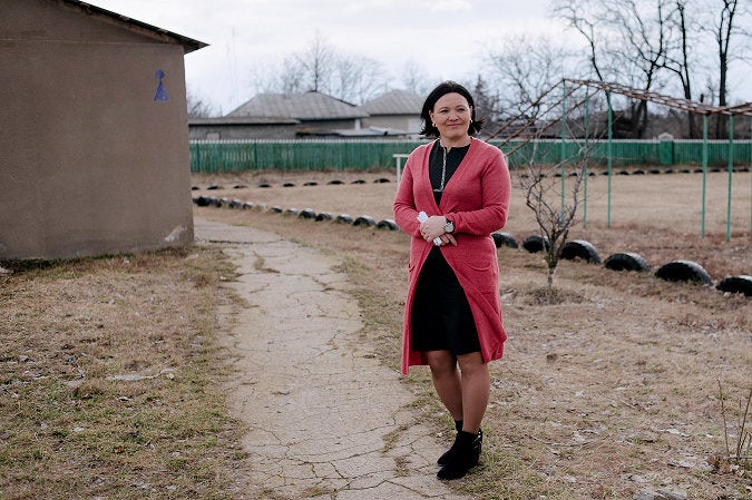 A teacher in Moldova learns to lead, changing her community for the better  and inspiring others