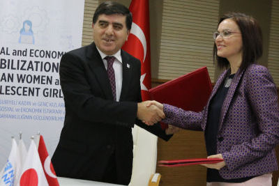 UN Women Turkey Country Office director and the President of the GAP Administration signed a memorandum of understanding. Photo: UN Women/Megumi Iizuka
