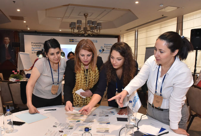 Participants are discussing measures to eliminate violence against women in politics and cyber platforms at the "Her Net Her Rights" workshop. Photo: UN Women