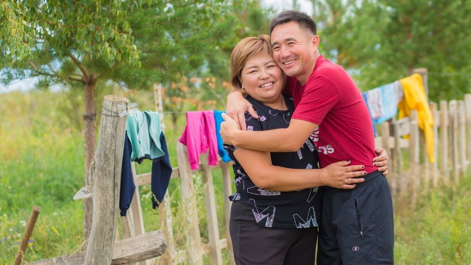 Maksat Kurmanaliev and Eliza Koilubaeva have been married for ten years and have three children together. Photo: UN Women Kyrgyzstan/Chingiz Namazaliev