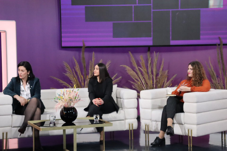 UN Women Head of Office, Vlora Tuzi Nushi; Vesa Bala, Project Coordinator at AJK, and Donjeta Morina, Gender Equality Specialist pictured during their presentation of the project’s activities and the importance of GRB in a TV studio. Photo: Association of Journalists of Kosovo