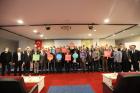 The participants of the İzmir workshop are holding placards with gender equality messages on them. Photo: UN Women Turkey