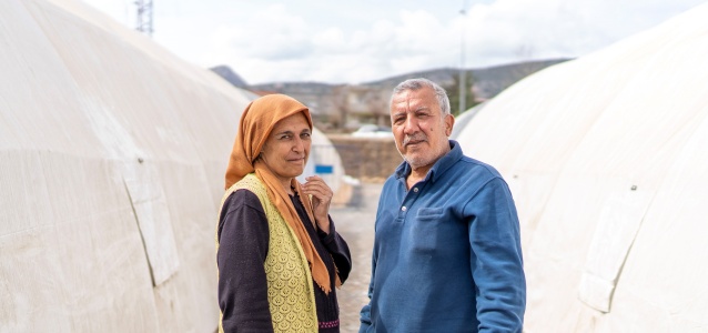 Fatma Ürün saved her husband Hasan Ürün from the rubbles following the 6th of February earthquakes in Türkiye. Photo: UN Women/İlkin Eskipehlivan.